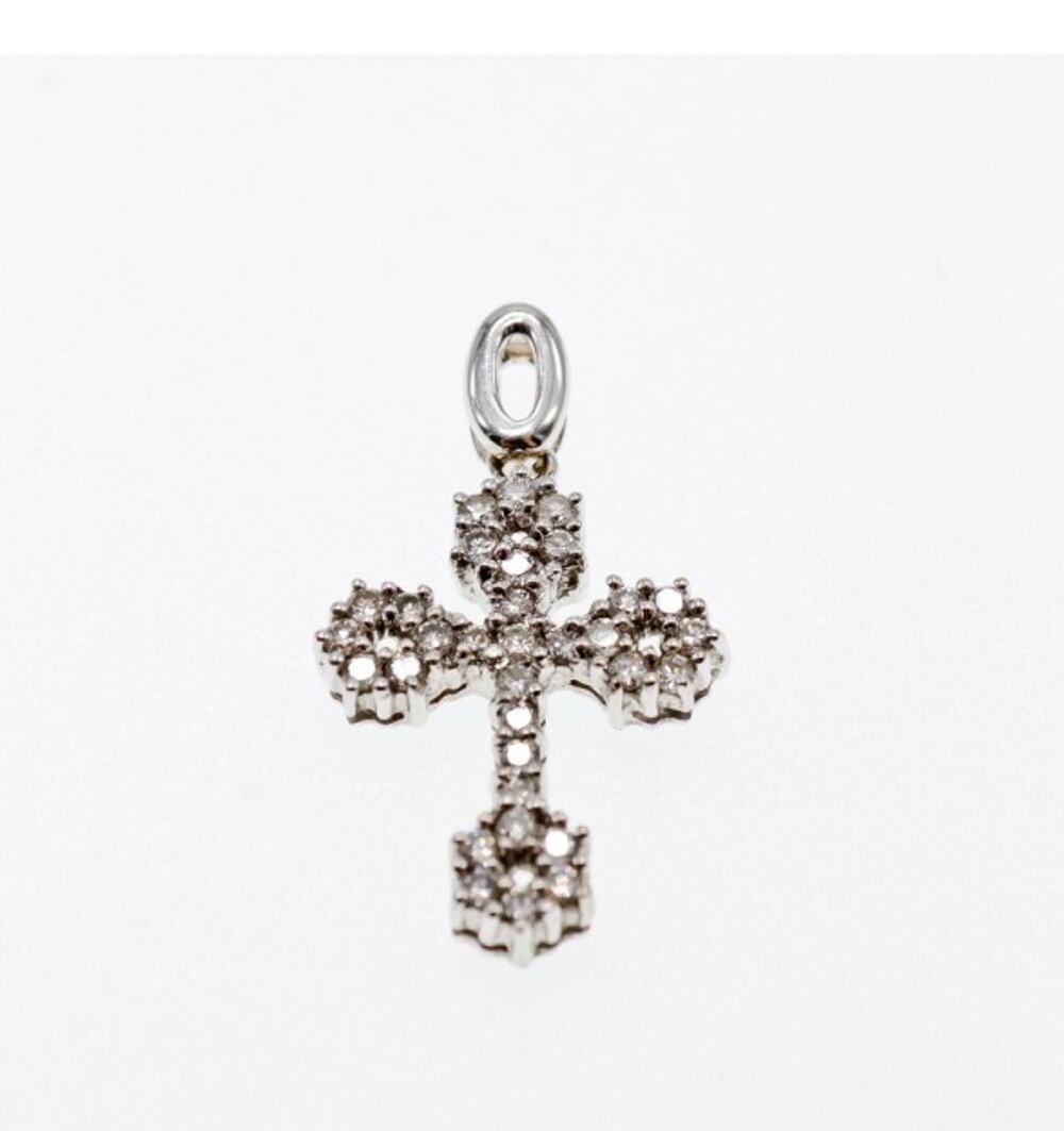 18K White Gold Diamonds Pendant Cross